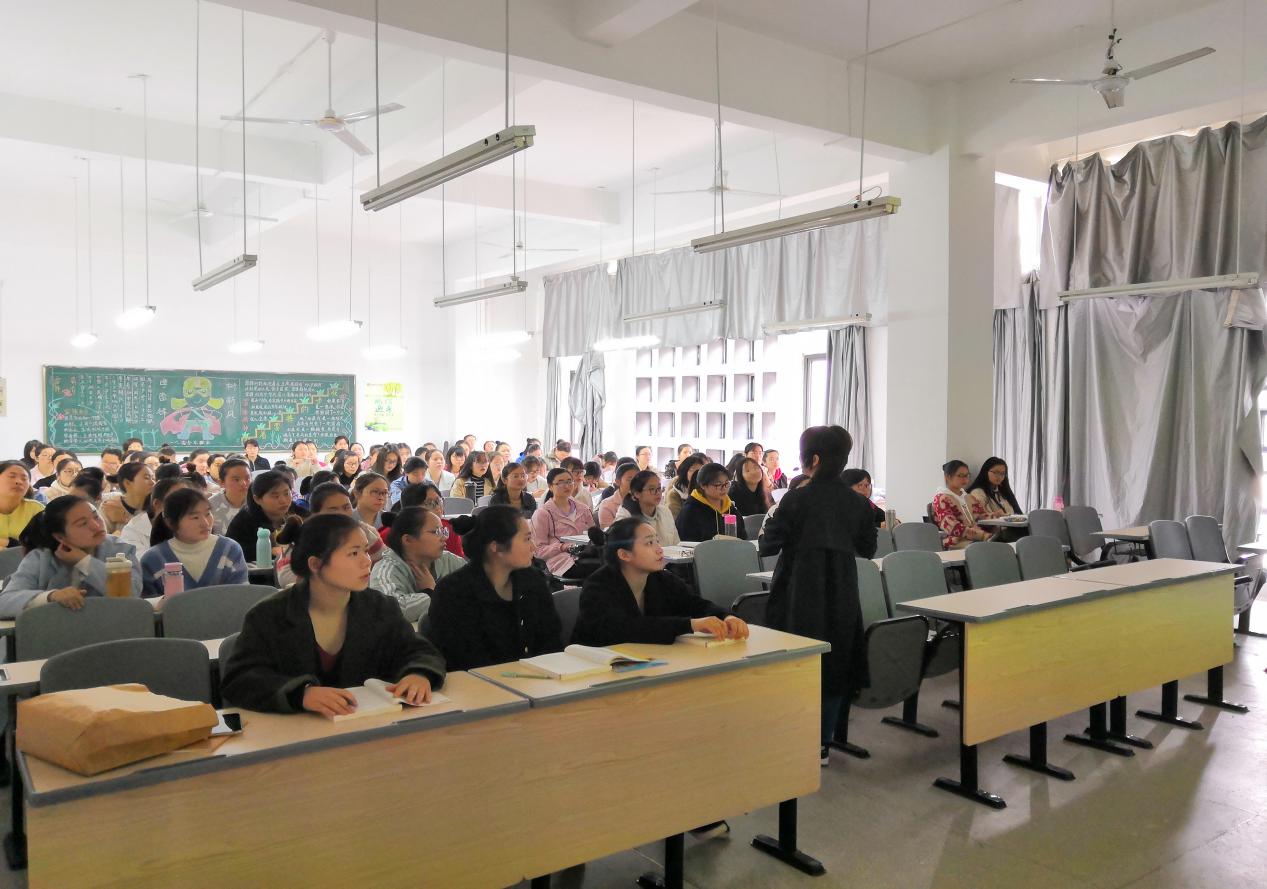 校领导检查思政课教学2.jpg 校领导检查思政课教学2.jpg