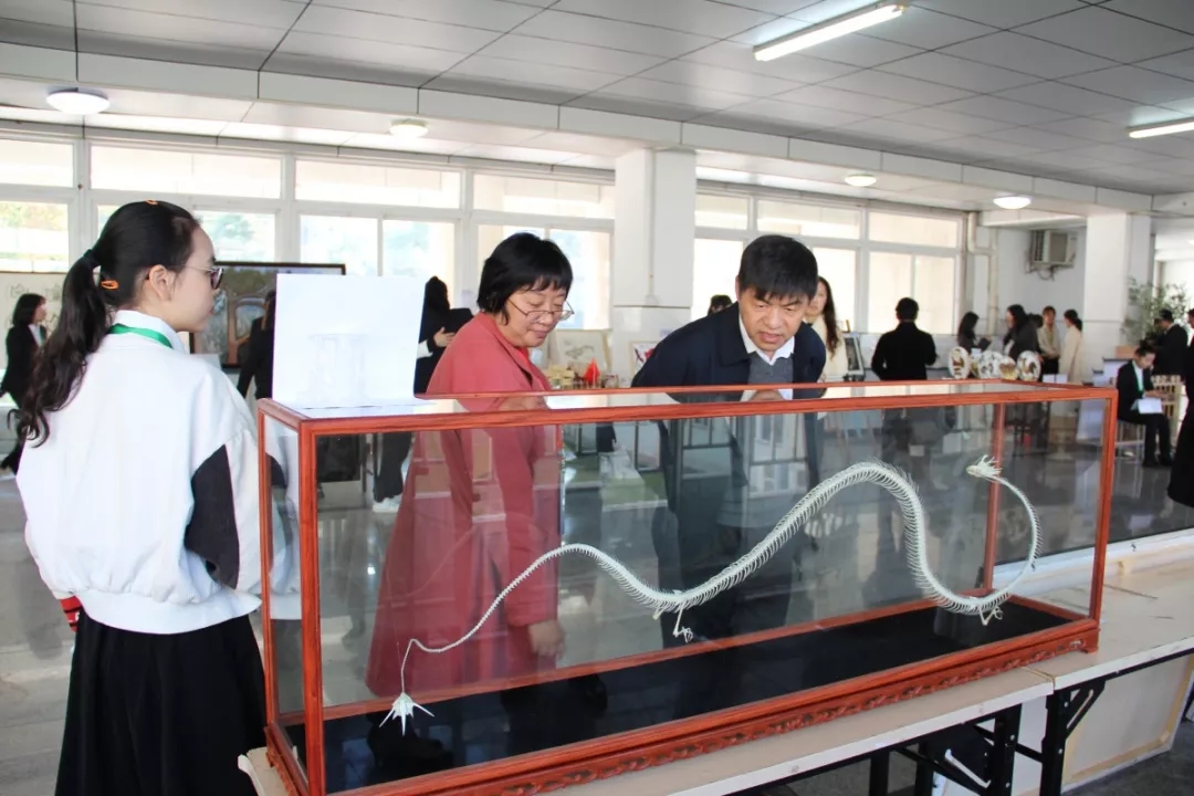 生物2.jpg 生物2.jpg